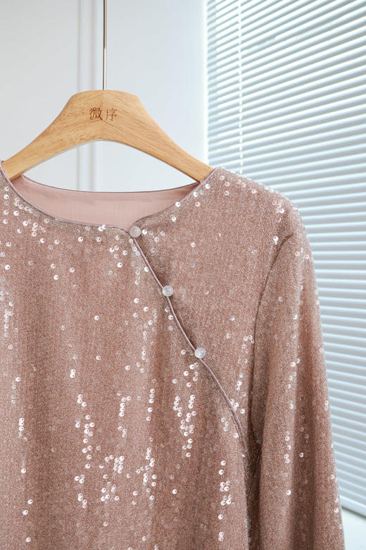 悦目倾心|典雅中式亮片上衣 商品图1