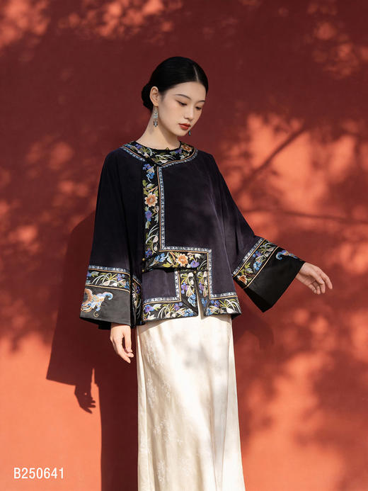 B250641上衣 商品图2