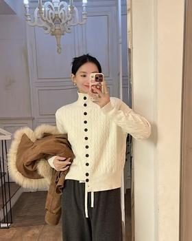 【门店同款】ENJOY冬季“暖冬知性”麻花开衫毛衣 168843757