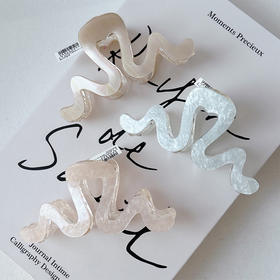 质感M贴片抓夹-纪念日百货门店同款169152456