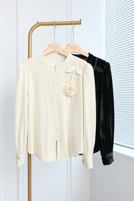 寻花漾|优雅立体盘花丝绒上衣 商品图0