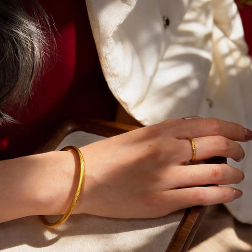 【买一送一】新年限定！灵珠 沙金古法祥云手镯 20-22g（赠同款戒指1.8g） 商品图2