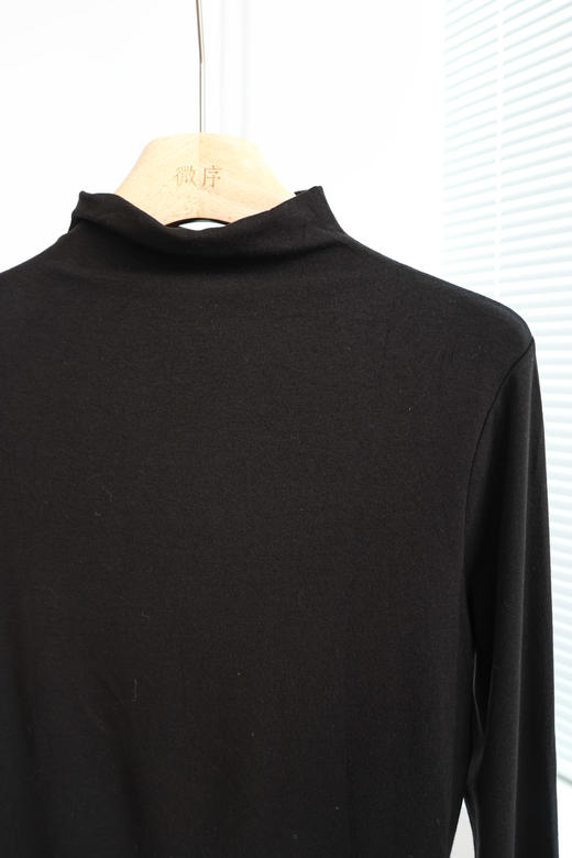 细腻亲肤半高领打底衫 商品图1