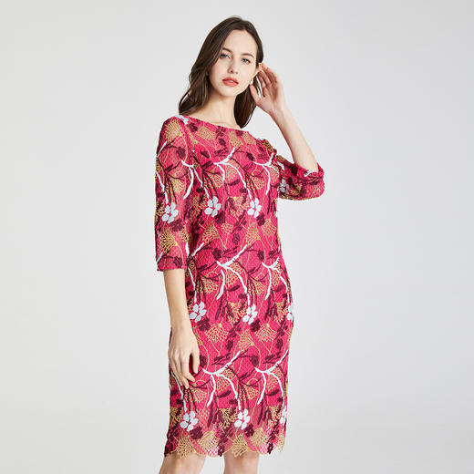 QE89B斯尔丽瑟俪春季新款一字领简洁大方连衣裙 商品图0