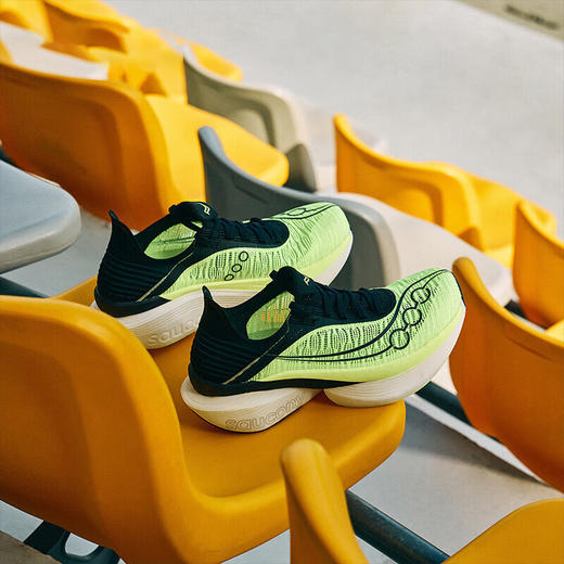 Saucony 索康尼 啡翼2 男女款马拉松竞速透气全掌分趾碳板专业训练跑步运动鞋 商品图2