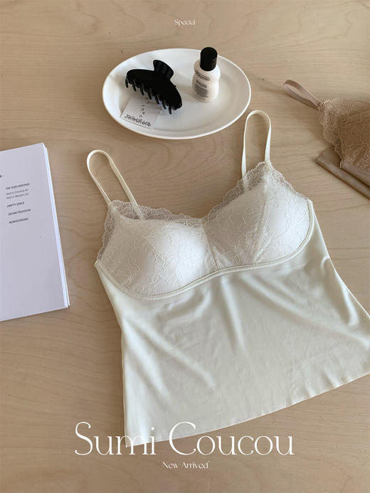 免穿文胸~蕾丝吊带背心女固定胸垫一体式背心内衣内搭 可外穿打底衫 商品图0