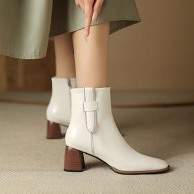 【预售5天】短筒女靴子秋冬新款简约时尚短靴抽带设计粗高跟时装靴HCYYHD&5015