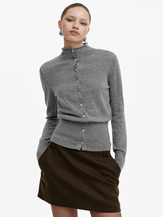 TR她热 学院档案 灰色针织围巾小高领基础复古百搭修身开衫上衣 商品图4