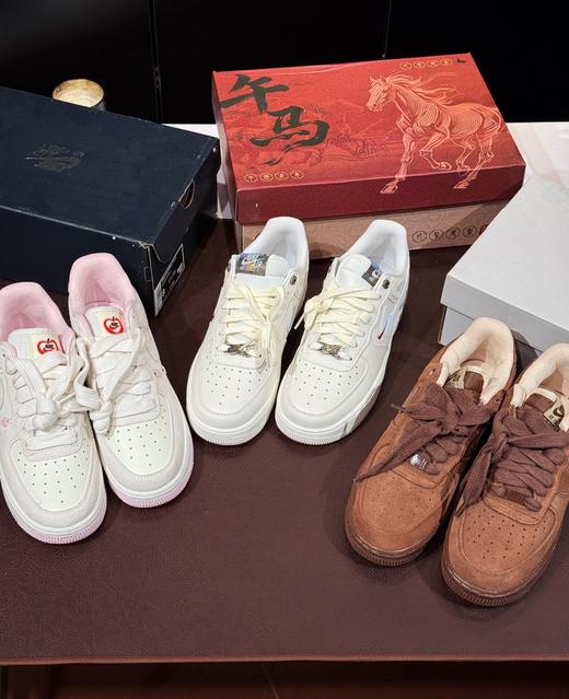 空军𝐚𝐢𝐫 𝐟𝐨𝐫𝐜𝐞 𝟏马🐎年限定板鞋来啦❗️36-45正码！⚠️马年限定白10天左右发货 商品图4