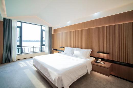 【聚会专享】549元/单人2晚，苏州恒力度假酒店聚会套餐，4人起订，相聚同里湖畔~ 商品图1