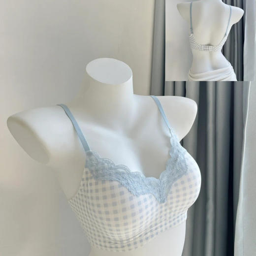 【清新甜美风❗️贴身不闷汗】果冻无痕蕾丝边内衣女大胸显小胸聚拢夏季薄款无钢圈舒适透气文胸。jc 商品图0
