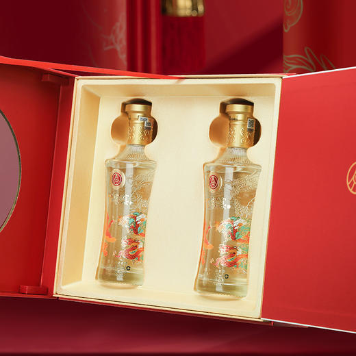 五粮液龙凤呈祥百家宴礼盒 商品图1
