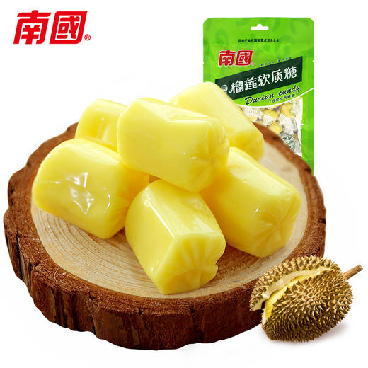 【南国特浓榴莲软质糖】  选优质的泰国进口榴莲，超薄膜真空熬煮，保留榴莲的本味 口感酥软绵密，丝滑软甜，就像品尝榴莲果肉般浓郁软甜；有嚼劲却不粘牙，甜甜糯糯的口感 商品图0
