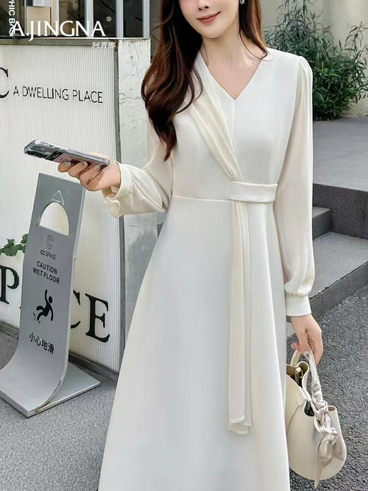 【V领收腰】阿菁娜春季新款气质连衣裙温柔风V领收腰设计微泡袖A字裙摆打造三七分比例F31C212003 商品图0