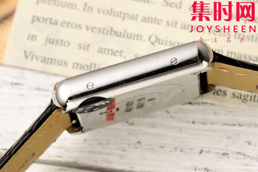 卡地亚TankSolo AF坦克Solo系列 小号 女士腕表
【表壳】表盘尺寸：小号29.5mm*22mm 商品图6