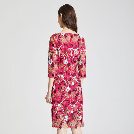 QE89B斯尔丽瑟俪春季新款一字领简洁大方连衣裙 商品图1