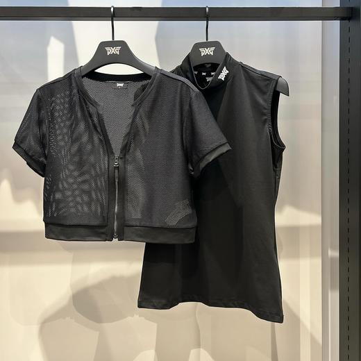 PG家新款女士两件套短袖上衣来啦！两件套哦，内里无袖上衣选用进口弹力纤维面料，质感挺括, 亲肤舒适，布面平, 稳定性好，易于日常打理。外层是网孔结构面料，透气舒爽，我简直惊呼本季设计的独特魅力！ 商品图3
