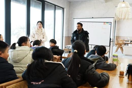 满团【金堂.英语运动营】场景英语教学，和外教一起户外探索，英语美食课，英语电影夜+英语派对，卡丁车，水上划船，橘子城堡运动会。 商品图4