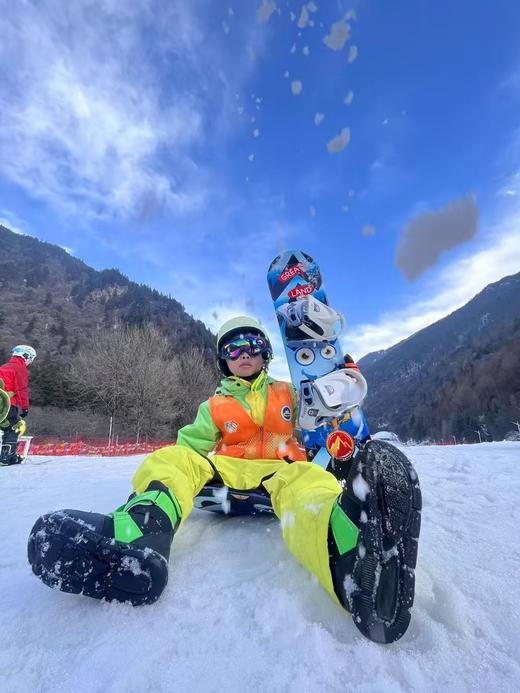 2.23-27 孟屯河谷5天4夜滑雪冬令营！“小小滑雪运动员”养成记，国职教练1V5带教，双板单板自由选，封闭管理+24小时照护 商品图2