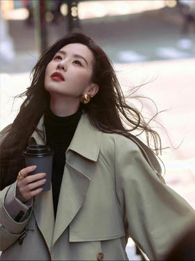 💫经典复刻 看✅诗诗怎么演绎🔛【MD半高领莱赛尔羊毛打底衫】｜14% 120S进口超细美丽诺绵羊毛+80%进口莱赛尔面料，弹力塑身，轻薄服帖，让肌肤在柔软触感中享受轻松自在格调！