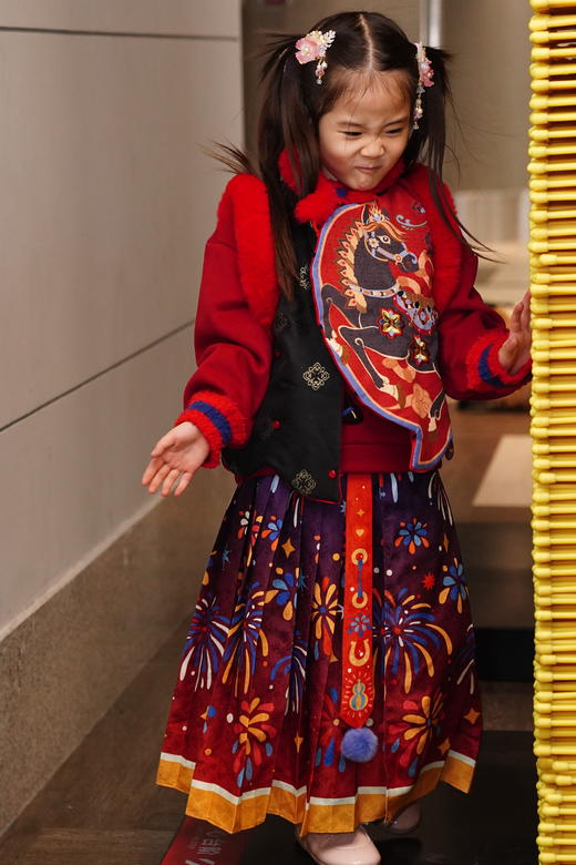 春节不打烊-新春拜年服-童装儿童亲子款马甲冬季新品男女童中式唐装锦绣前程圆满马甲NY089272年衣 商品图2