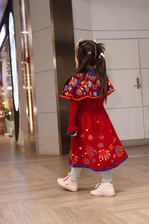 春节不打烊-新春拜年服-童装女童旗袍裙冬季新款儿童新中式云肩针织喜乐盛世旗袍裙NY677040年衣
 商品图5
