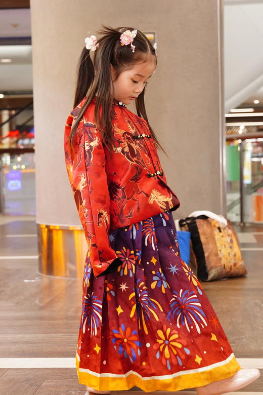 春节不打烊-徐悲鸿联名新春拜年服-童装加绒唐装汉服冬季款儿童中式大展鸿图中式外套NY814811年衣 商品图3