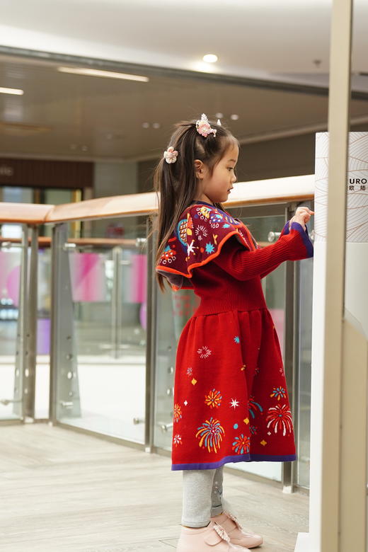 春节不打烊-新春拜年服-童装女童旗袍裙冬季新款儿童新中式云肩针织喜乐盛世旗袍裙NY677040年衣
 商品图4