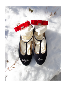 Kaiy Xiao 红丝绒蝴蝶结中筒袜