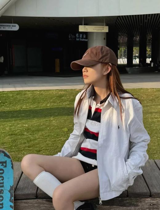 一店k （元厂订单！扫码进官网！）复古老钱风！拉夫👧🏻捡漏！面料工艺绝了！高端成衣工艺！硝洗棉！德国阿曼刺绣工艺！天然牛角扣！酷酷的帅气感轻松拿捏！小马经典哈林顿系列老干部夹克 ！ 商品图3