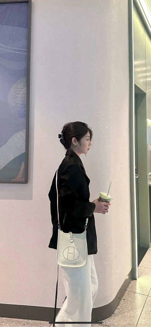 爱马仕 伊芙琳 mini 奶昔白 togo皮 斜挎包 商品图3