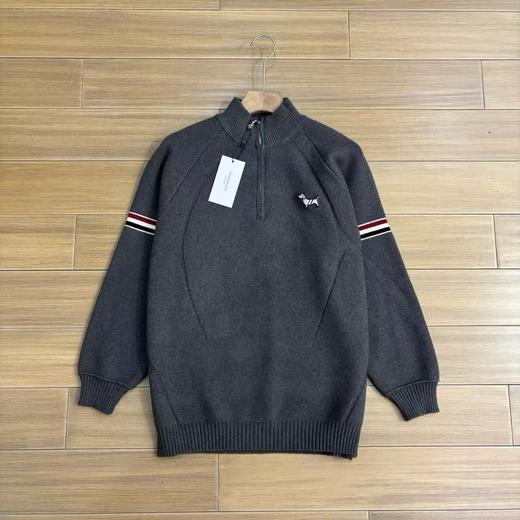 简约大方！冬季男装简约新品，高档时尚简约、舒适手感穿着修身，经典标志性色彩线条搭配 商品图3