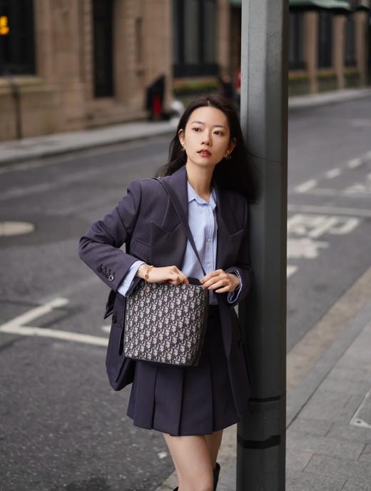 一店k （香港🇭🇰订单！客供面料！）新年发财桶！时髦精的秋冬搭子！迪丽热巴明星同款 小号老花水桶包 商品图6