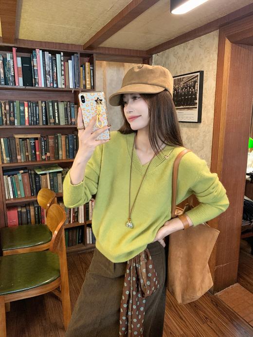 <曾小咸推荐>现货秒杀 ！微信超特价！ 复古V领毛衣（不含丝巾） 日常149.99 立减60 秒杀89.99！！ 商品图9