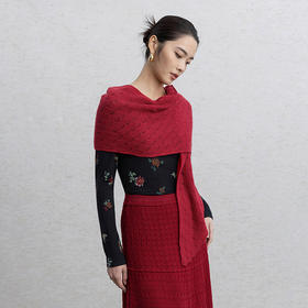 【林栖设计小店】自然绒暖|山羊绒红色镂空提花肌理2026春新款毛织围巾G2961394