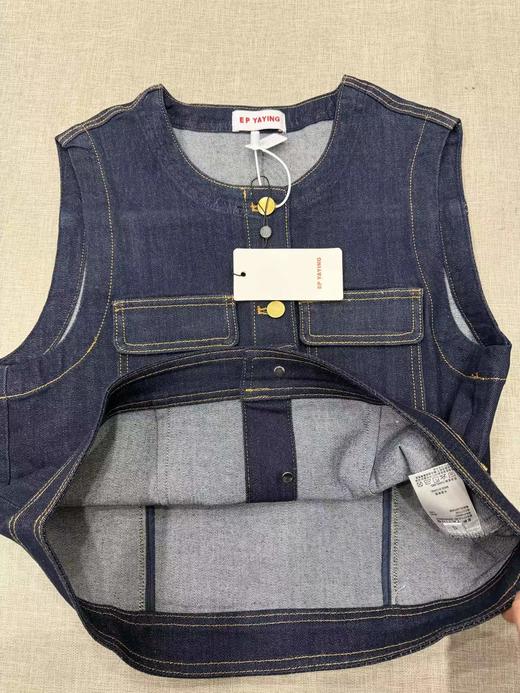 D012279春夏新款设计感口袋圆领 水洗牛仔背心马甲外套 商品图9