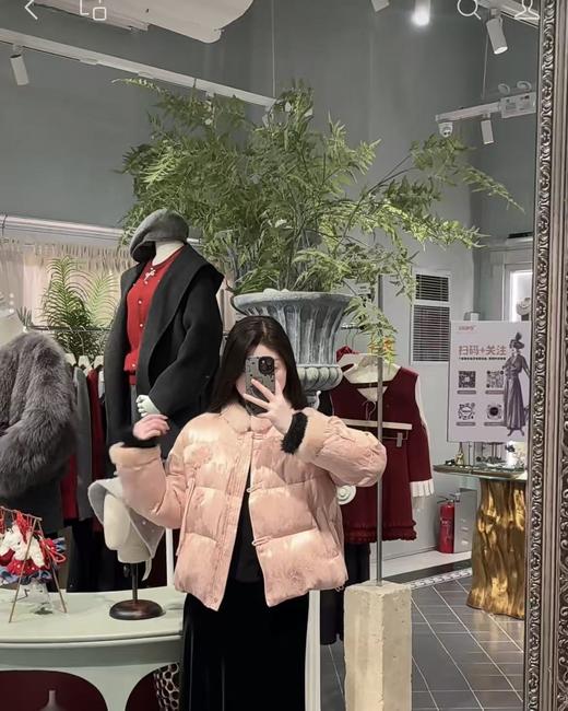 【门店同款】ENJOY冬季“暖冬雅致”胭脂映雪中式真水貂羽绒外套 167995783 商品图1