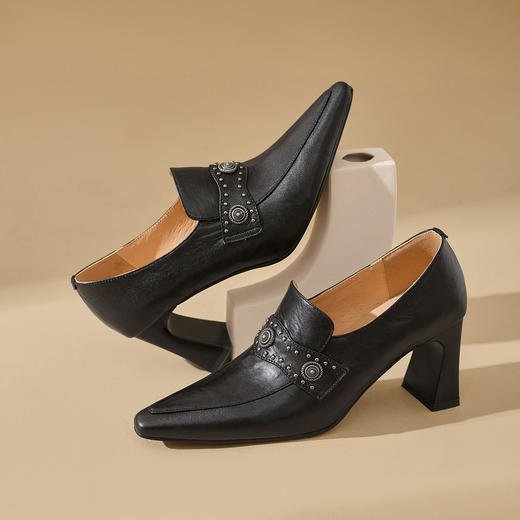 【预售5天】白色巨好看小皮鞋~高级感真皮粗跟单鞋民族风高跟乐福鞋MBJR&5911 商品图4