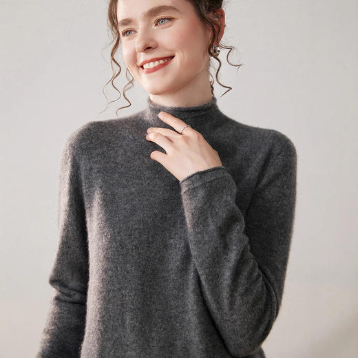 「自」全新升级【铂金会员330/天猫439/差价109】(12706)洛诗琳一线成衣卷边半高领羊绒衫2025冬季百搭宽松针织打底毛衣 商品图3