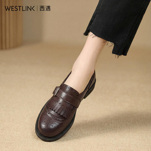 西遇流苏乐福鞋女2026春季新款英伦布洛克单鞋雕花通勤百搭小皮鞋V0166206 商品图3