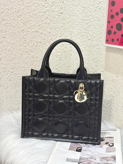 Dior Book Tote 小号 牛皮 黑金 斜挎包 商品图0