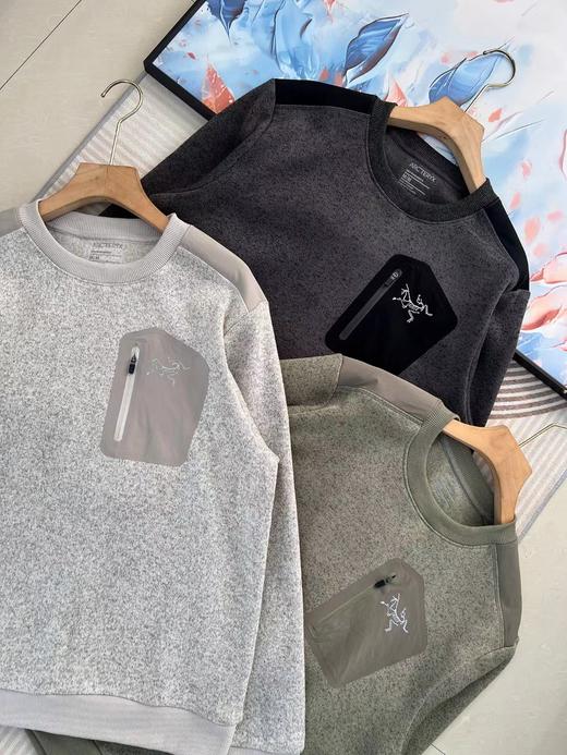 D012253立裁压胶口袋冬季加绒打底休闲套头圆领拼色卫衣 商品图1