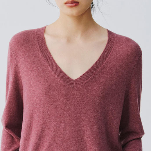 东黎 • 复苏的呼吸 小山羊绒女士V领套衫 6003 商品图12