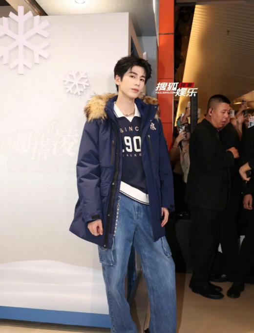 有货.付款减库存，清仓，25新款，张凌赫同款，MLB 扬基队25款小标工装羽绒服大毛领 商品图0