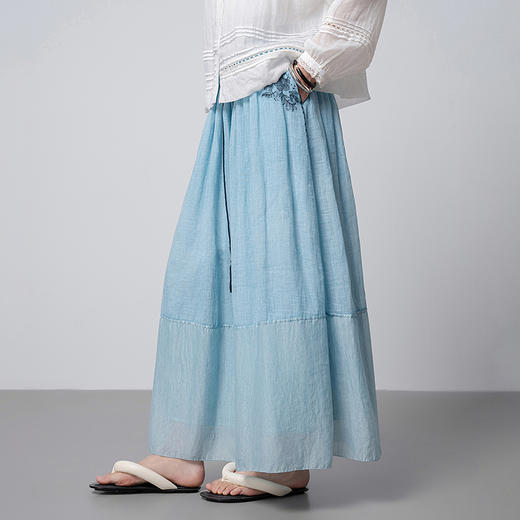 【林栖设计小店】手工炒色|苎麻天蓝色绣花肌理宽松显瘦2026春新款半身裙1961143 商品图4