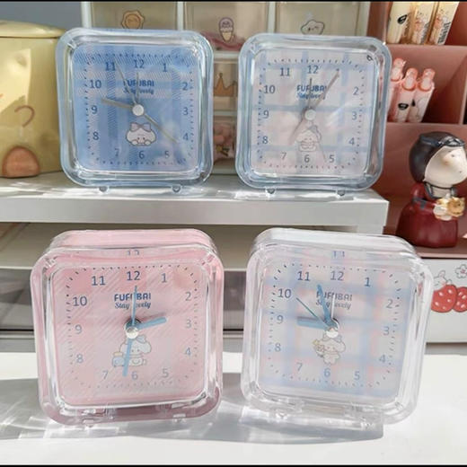可爱格调糖果方形闹钟（颜色随机） 商品图0
