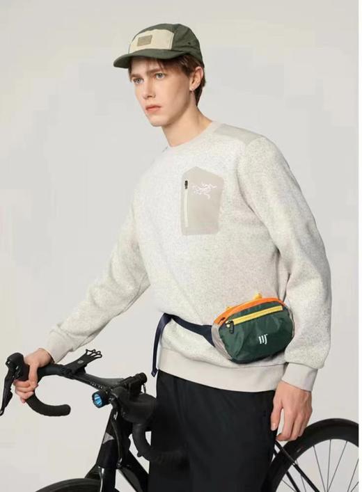 D012253立裁压胶口袋冬季加绒打底休闲套头圆领拼色卫衣 商品图8