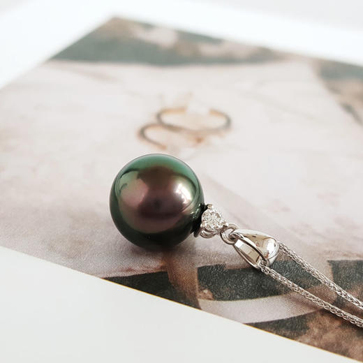 【天然正品】AU750白金镶钻镶天然约9.6MM近正圆无暇大溪地海水珍珠吊坠项链吊坠：16.7*9.6*9.6MM / 项链：40CM 311225NJM35特价：1780 商品图3