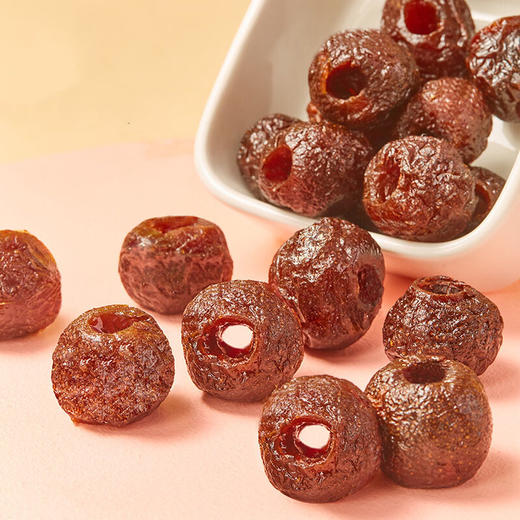 空心山楂，12袋组合，精选自然成熟的大个山楂，去核清洗，配料表干净，低温慢烘干，保留原果营养，不干不硬，酸甜软糯，个大,无核、肉厚，营养丰富，酸甜比例刚刚好M 商品图5