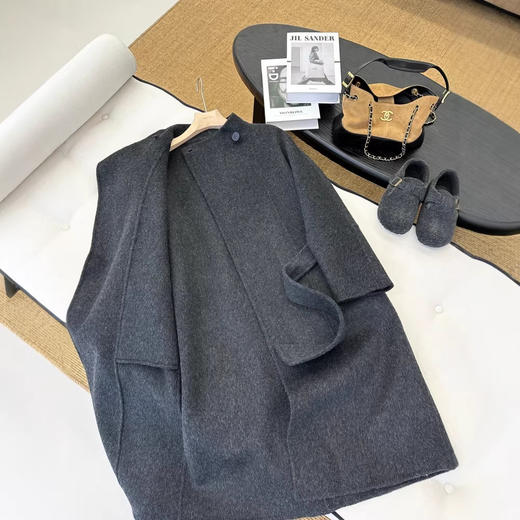 【来点不一样的】秋冬战袍！2026新款70支100绵羊毛高级感立领气质长款毛呢大衣外套！ 商品图3